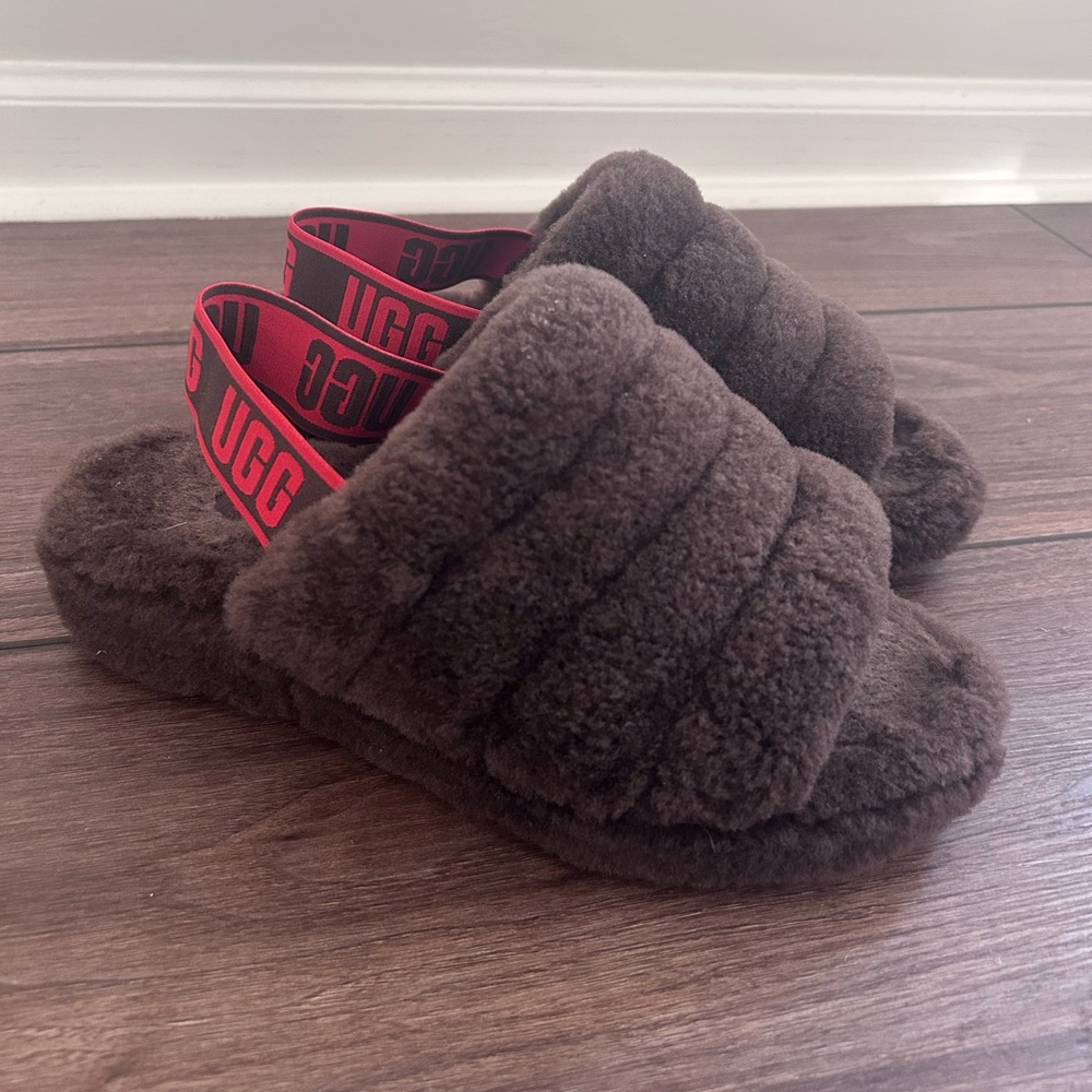 | UGG | Fluff Yeah Logo Slide W7